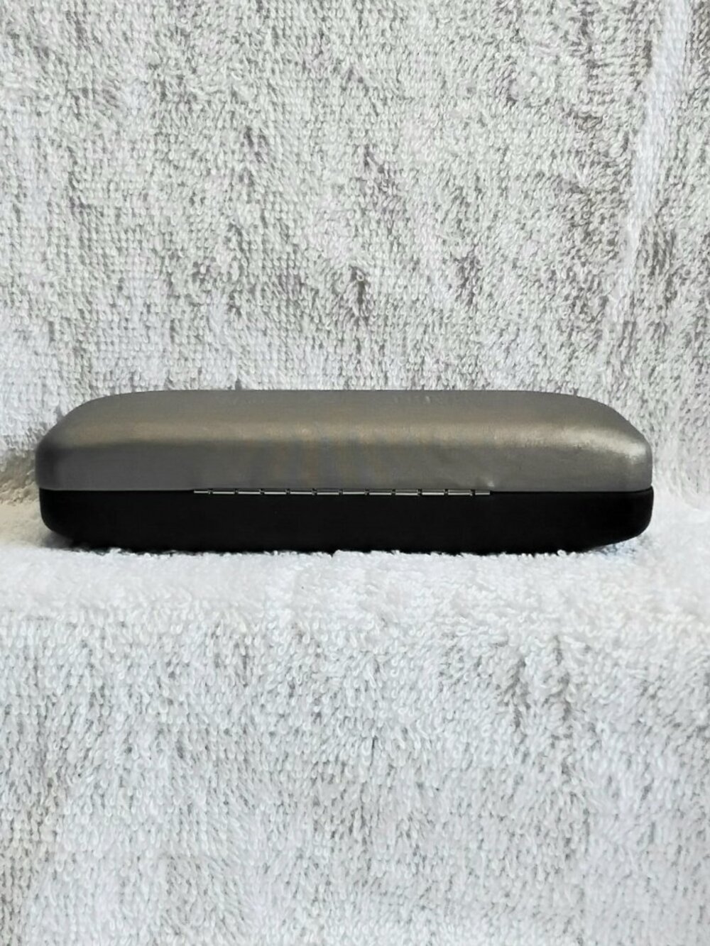 Genuine 6 1/2" Harley Davidson Hard Shell Eyeglass Case That Snaps Shut!! - Picture 6 of 7